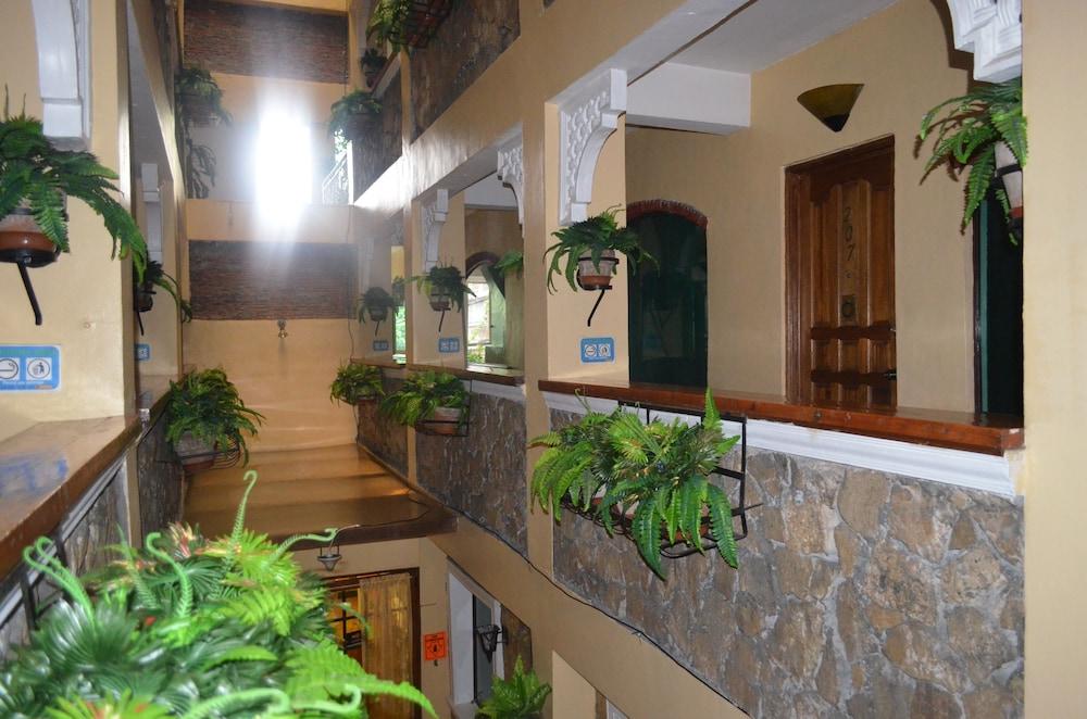 Saint Illian'S Inn Makati Makati City Esterno foto