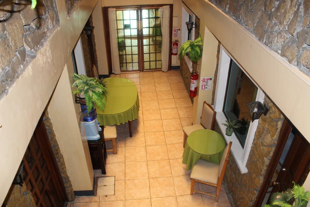 Saint Illian'S Inn Makati Makati City Esterno foto