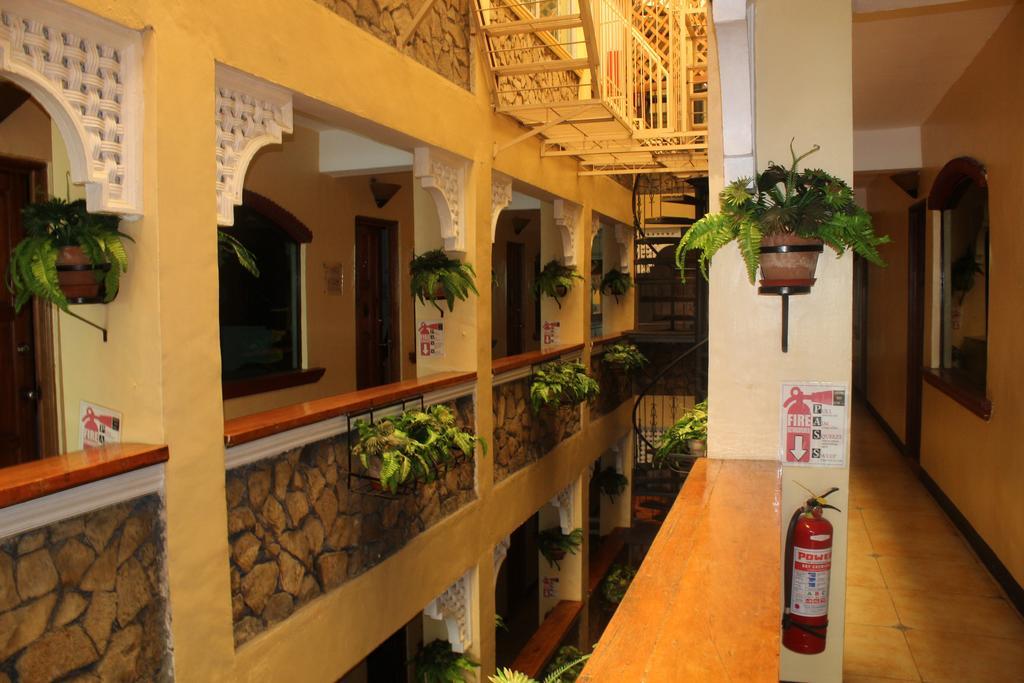 Saint Illian'S Inn Makati Makati City Esterno foto