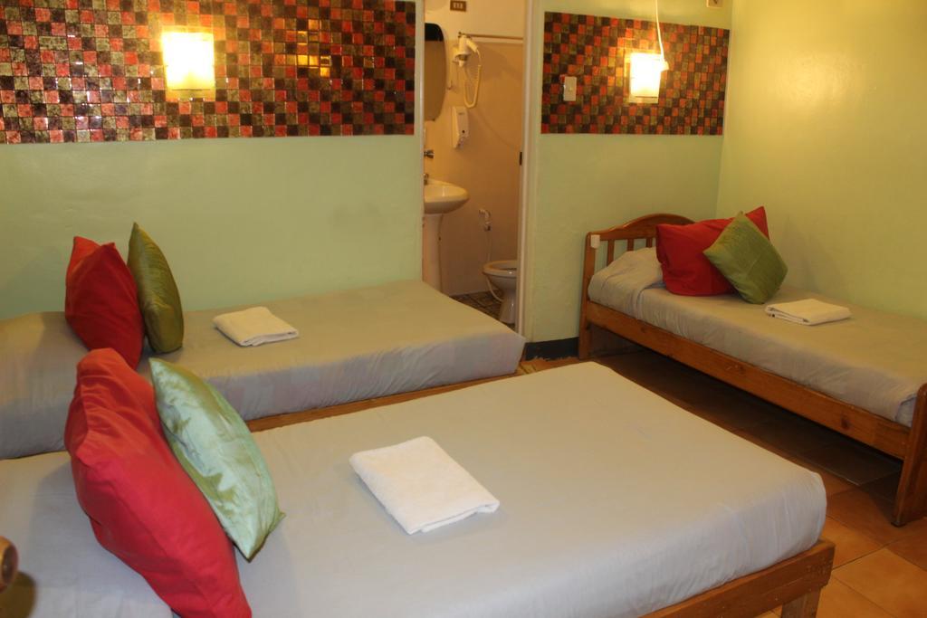 Saint Illian'S Inn Makati Makati City Esterno foto