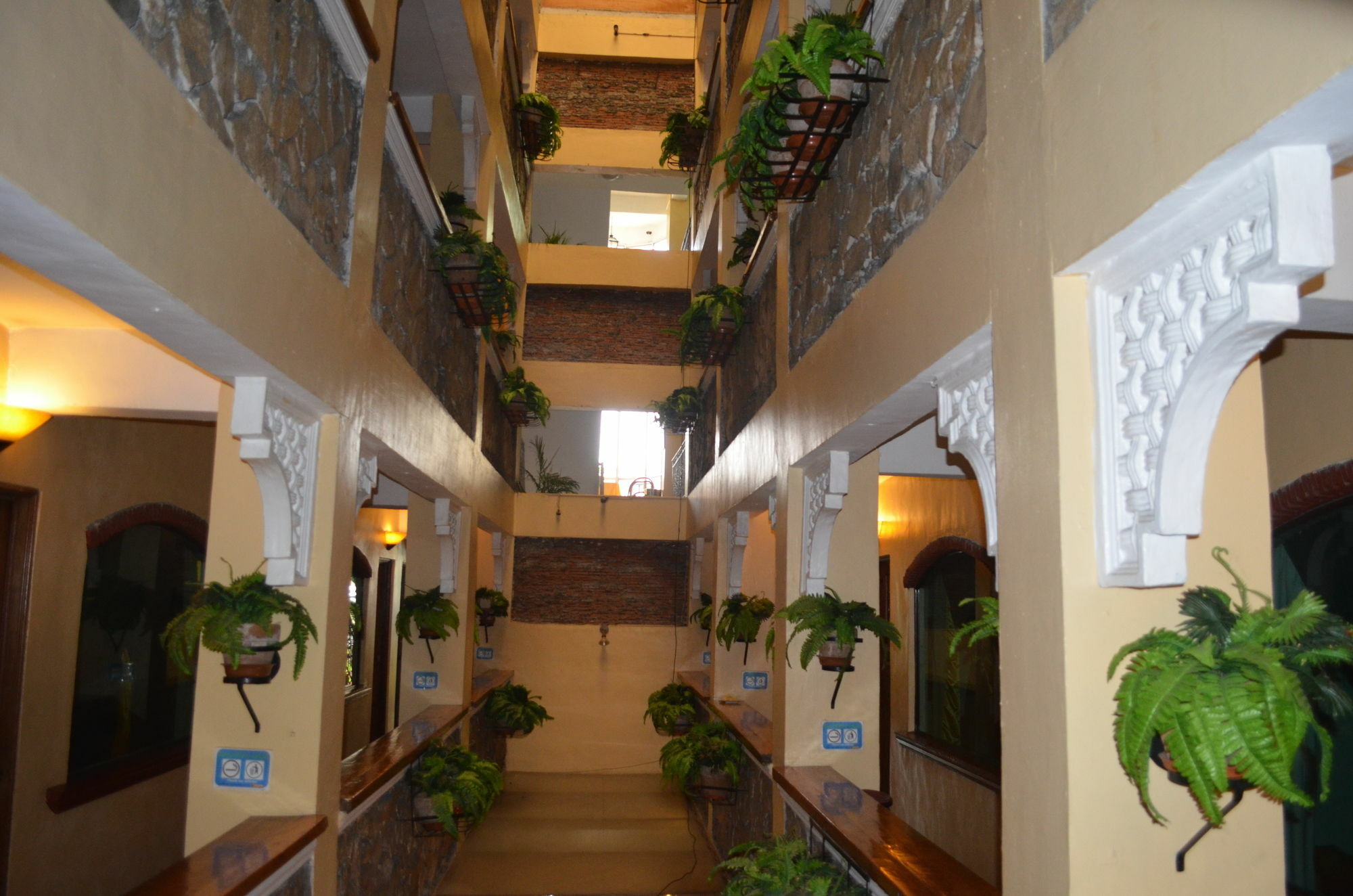 Saint Illian'S Inn Makati Makati City Esterno foto
